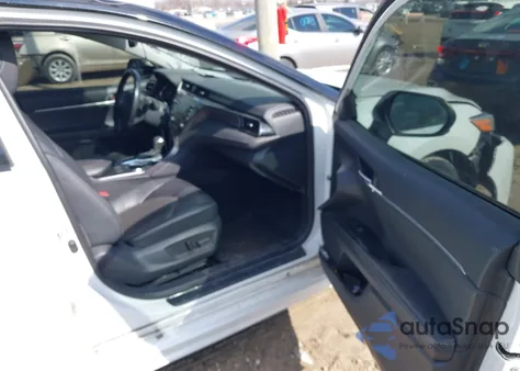 2020 Toyota Camry Xse V6 z USA, uszkodzony, nr VIN 4T1KZ1AK7LU036345